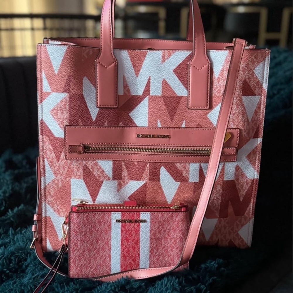 Michael Kors Kenly Tote Bundle